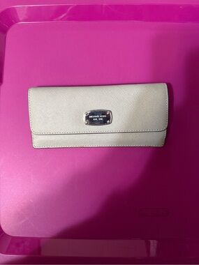 Michael Kors Beige Saffiano Leather Continental Wallet